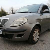 Lancia Ypsilon 1.2 16V Idonea Neopatentati