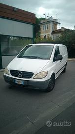 furgone Mercedes vito