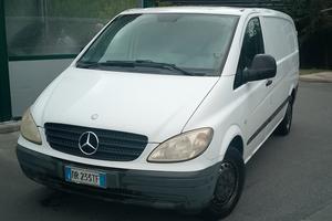 furgone Mercedes vito
