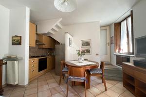 CASA SEMINDIPENDENTE A PORTO CERESIO