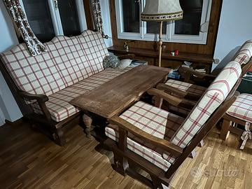 Set poltrone e divano