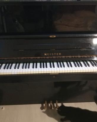 Pianoforte verticale nero