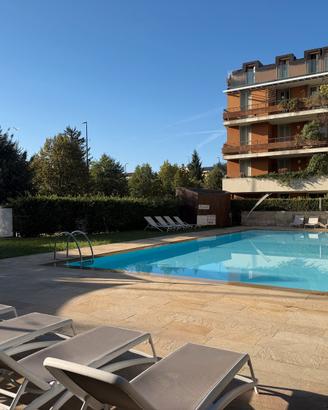 Prestigioso trilocale arredato in residence