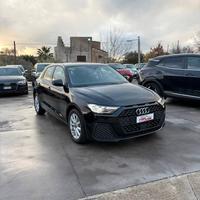 Audi A1 30 1.0 tfsi Identity Black 116cv s-tronic