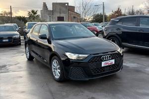 Audi A1 30 1.0 tfsi Identity Black 116cv s-tronic