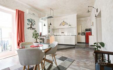 TRILOCALE RISTRUTTURATO DOPPI SERVIZI