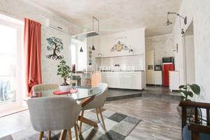 TRILOCALE RISTRUTTURATO DOPPI SERVIZI