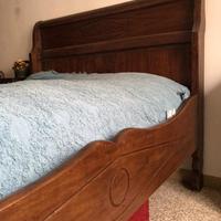 Letto a barca antico