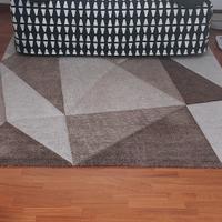 Tappeto geometrico 230x160 toni beige e marrone