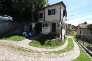 CASA INDIPENDENTE A TIZZANO VAL PARMA