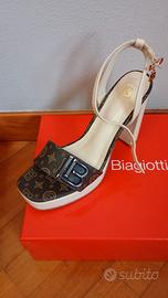 scarpa da donna  nuove N.40 Laura Biagiotti