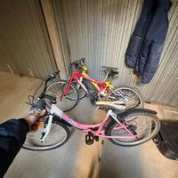 Bici da ragazzina rosa e bianca