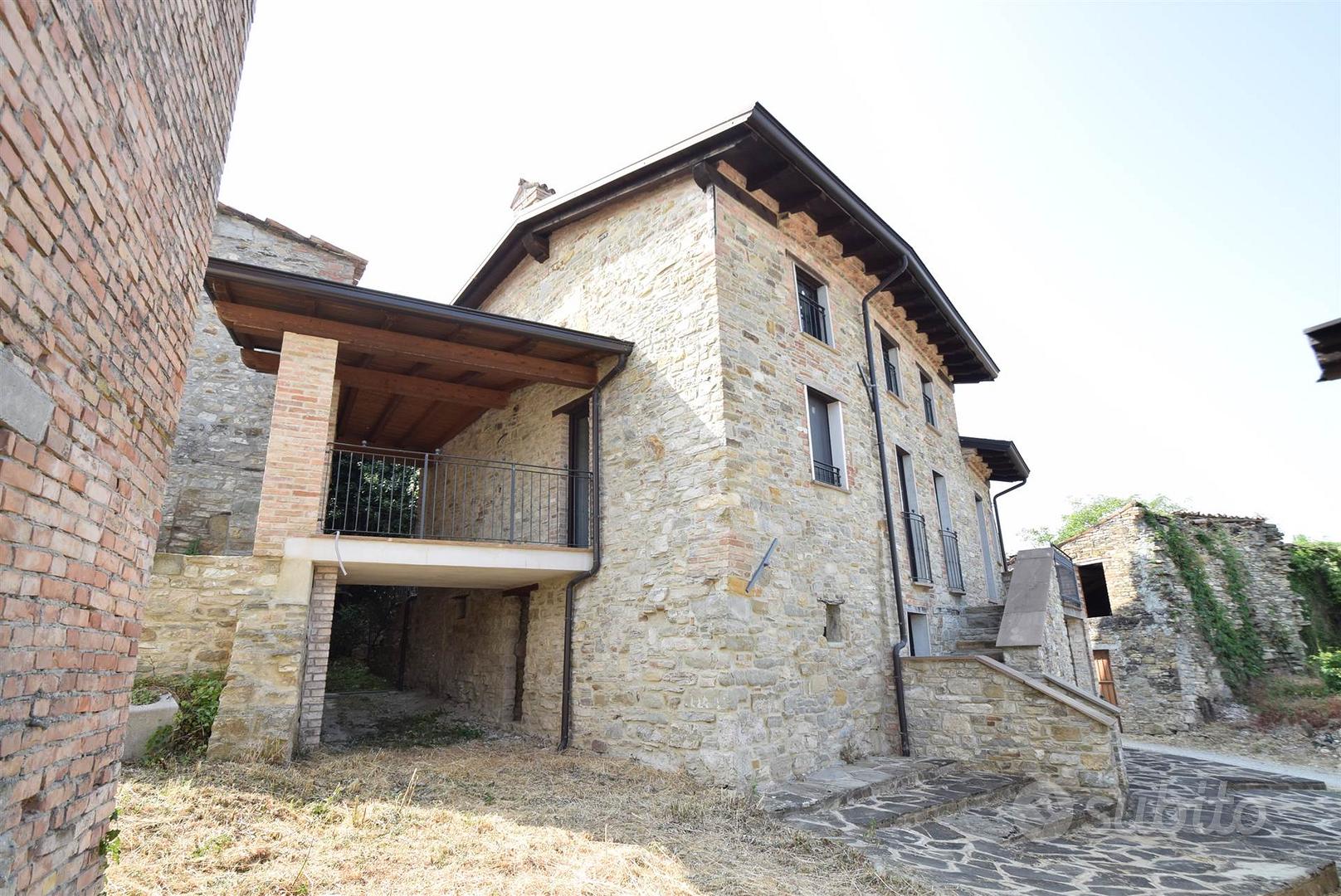 Rif.2460RC71298| rustico lugagnano val d'arda - Vista 3