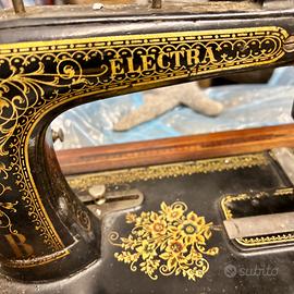 antica macchina da cucire a manovella "Electra"
