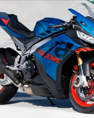 Per motociclisti Aprilia fare un gruppo monomarca