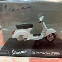 3 modellini Vespa-Aston Martin-Lancia Aprilia