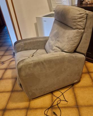poltrona elettrica funzionante usata poco 160€ 