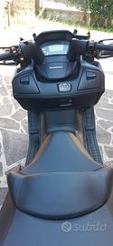 burgman 650.