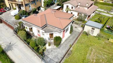 VILLA SINGOLA A RENATE