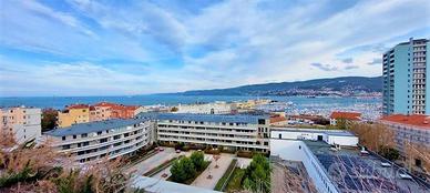 Attico / Mansarda di 220 m² con 5 locali e box aut