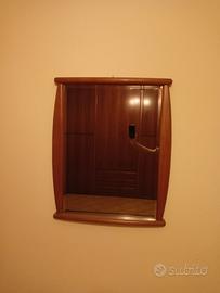 specchio in legno antico 