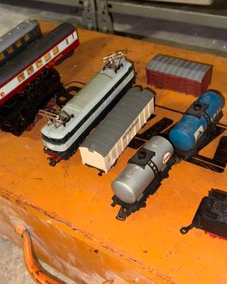 Trenini scala HO 10 pezzi locomotive e vagoni