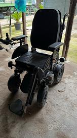Sedia a rotelle elettrica