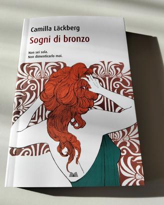 Libro Sogni di bronzo Camilla Lackberg