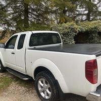 Nissan Navara King Cab Copertura poster. tonneau
