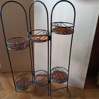 porta vasi in ferro battuto e rattan