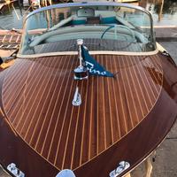 ICONICA IMBARCAZIONE SEBINO anno 1963