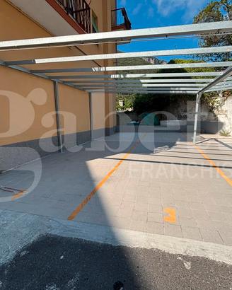 Box/Posto auto Finale Ligure
