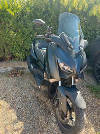 X MAX YAHAMA moto del 2019 km 9.431