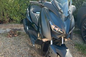 X MAX YAHAMA moto del 2019 km 9.431