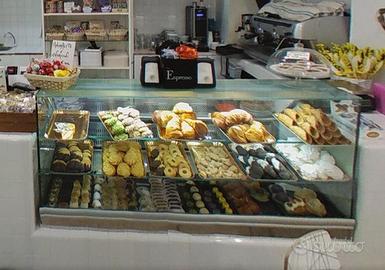 Vetrina refrigerata da pasticceria