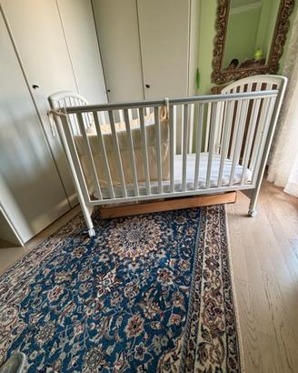 Letto per neonato con sponde smontabili