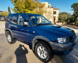 NISSAN Terrano II r20 2.7 2001