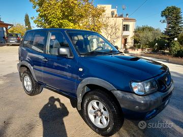 NISSAN Terrano II r20 2.7 2001