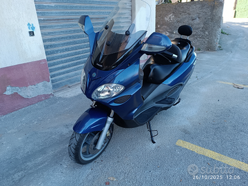Piaggio x9 Evolution 200