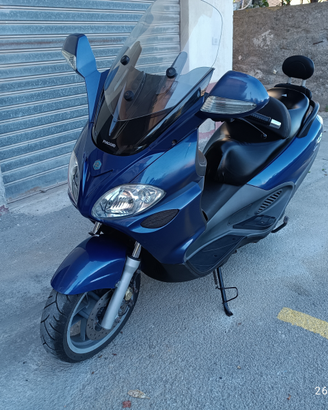 Piaggio x9 Evolution 200
