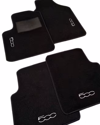 Set Tappeti per fiat 500 con 4 ricami in moquette