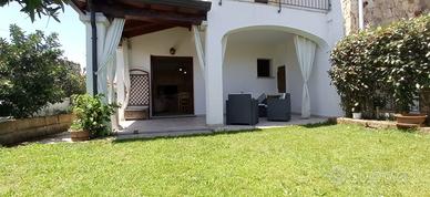 Villa a schiera Disponibile con giardino a Budoni