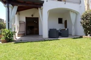 Villa a schiera Disponibile con giardino a Budoni