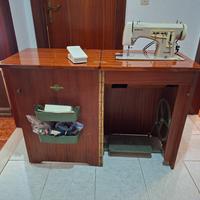 Macchina a cucire Borletti.