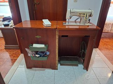 Macchina a cucire Borletti.