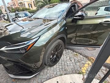 Lexus NX450+