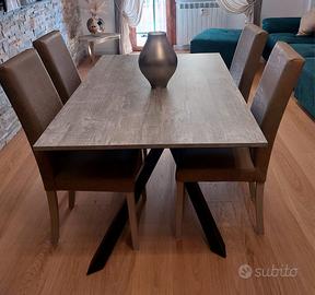 TAVOLO SALOTTO E 4 SEDIE - 500€
