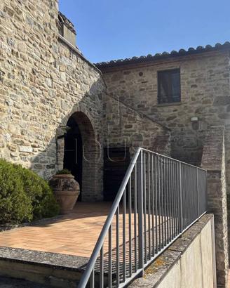 Appartamento di 150 m² con 4 locali e box auto a U
