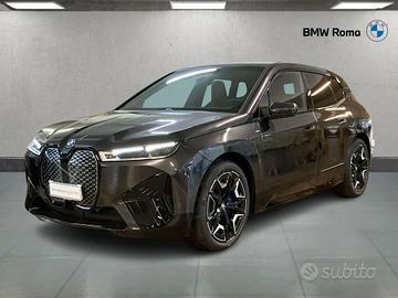 BMW iX xdrive50 pacchetto sportivo