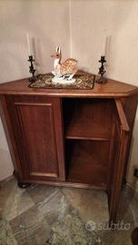 Mobile angolare in legno massello con ripiano inte